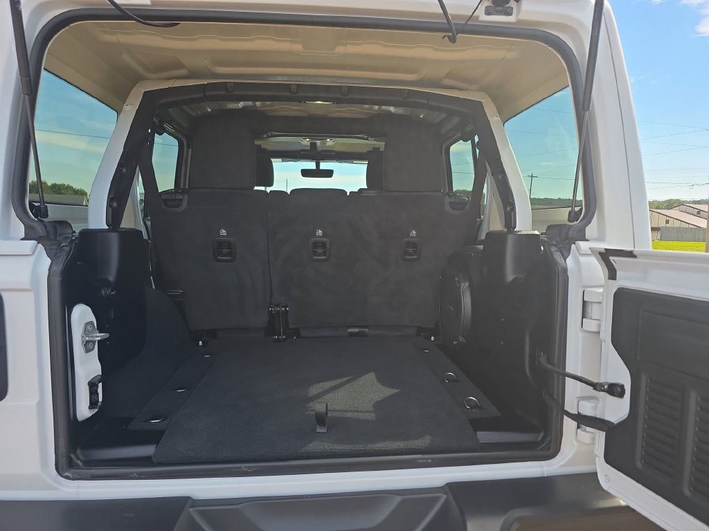2022 Jeep Wrangler Unlimited High Tide 4x4