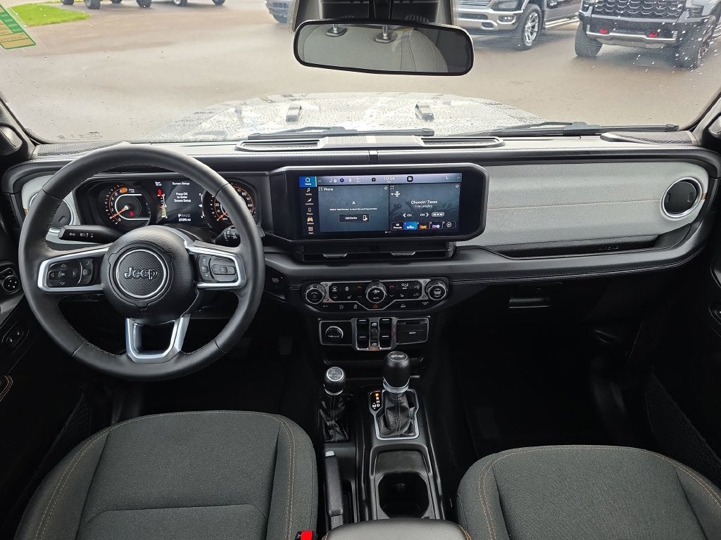2025 Jeep Wrangler 4-Door Sahara 4x4