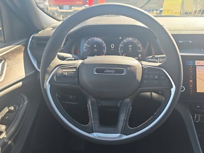 2027 Jeep Grand Cherokee GRAND CHEROKEE LAREDO ALTITUDE 4X4