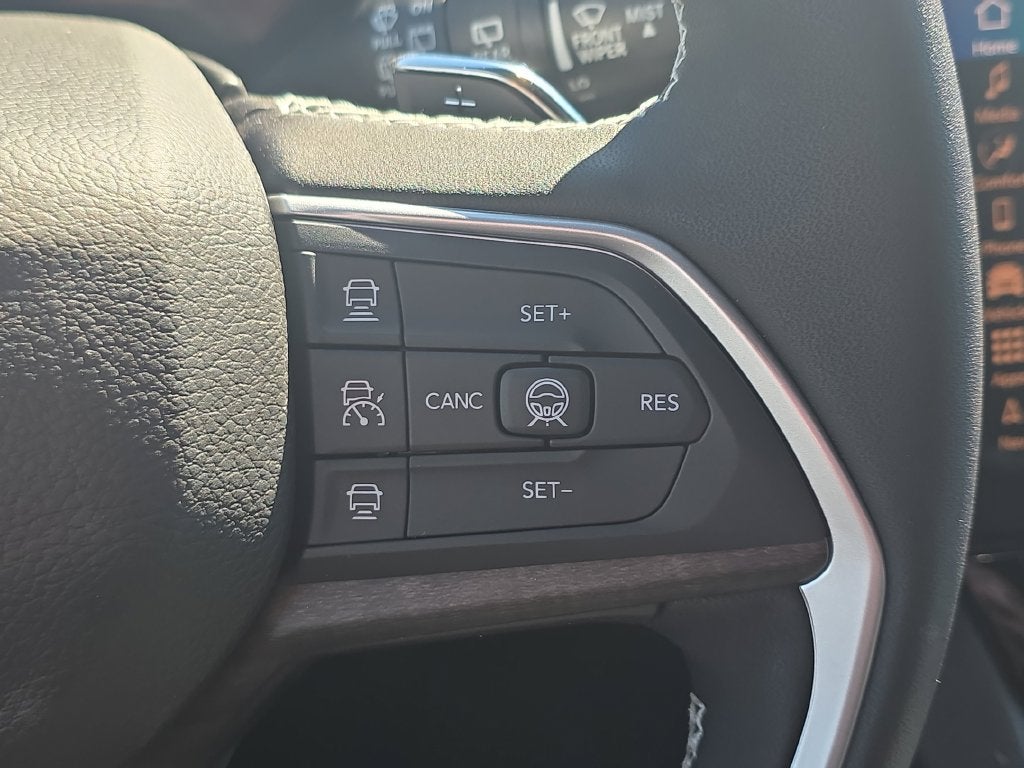 2027 Jeep Grand Cherokee GRAND CHEROKEE LAREDO ALTITUDE 4X4