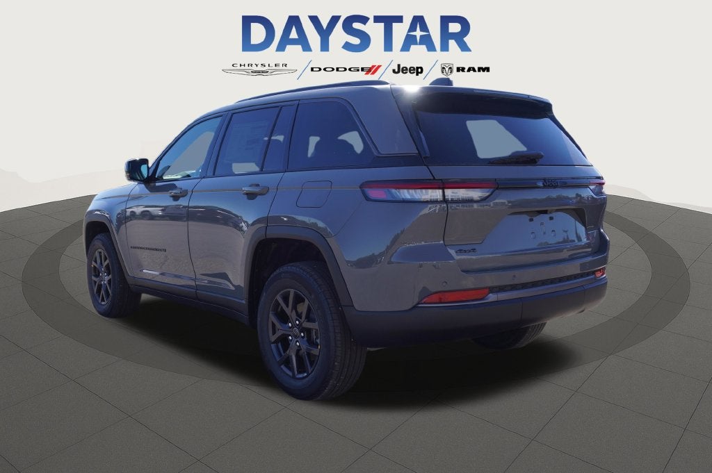 2027 Jeep Grand Cherokee GRAND CHEROKEE LAREDO ALTITUDE 4X4
