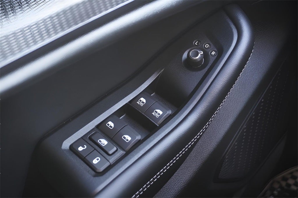 2025 Jeep Grand Cherokee GRAND CHEROKEE L ALTITUDE 4X4