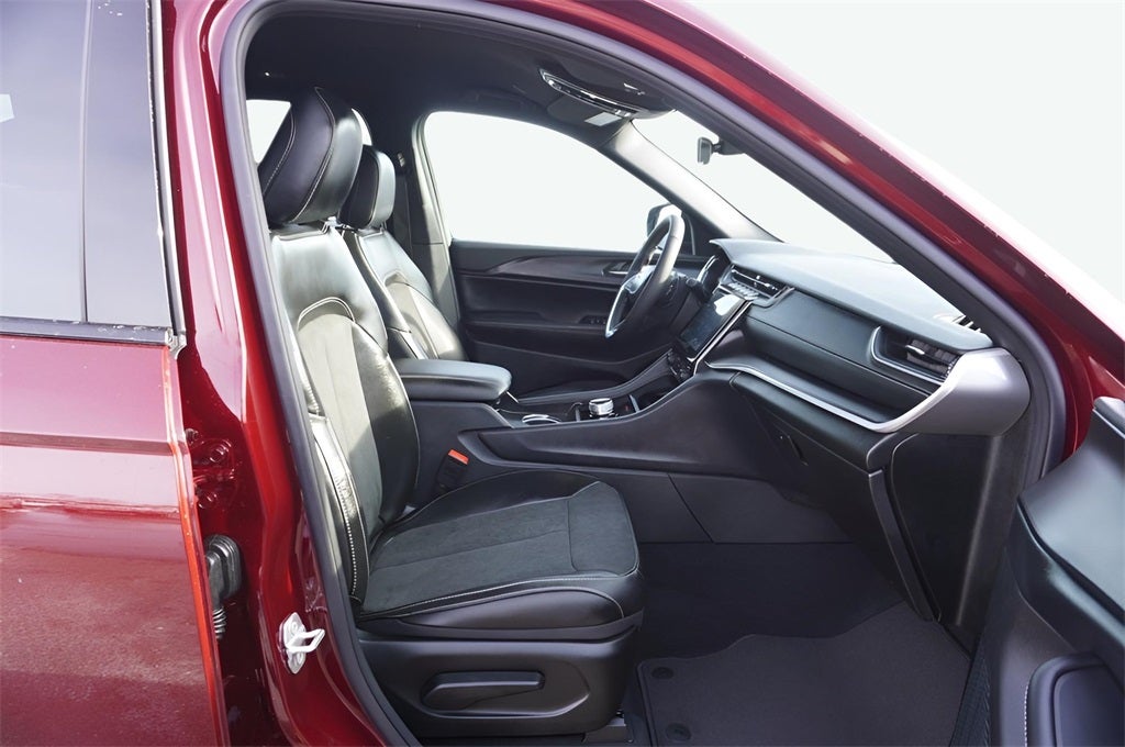 2025 Jeep Grand Cherokee GRAND CHEROKEE L ALTITUDE 4X4