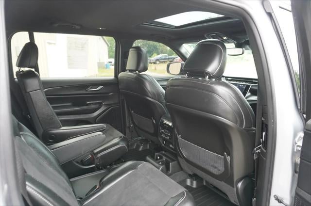 2023 Jeep Grand Cherokee L Altitude 4x4