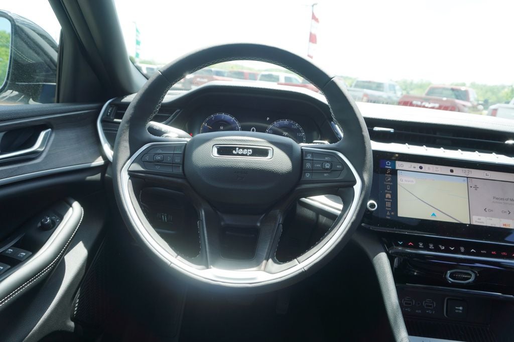 2026 Jeep Grand Cherokee GRAND CHEROKEE L LAREDO ALTITUDE 4X4