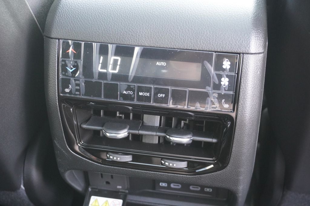2026 Jeep Grand Cherokee GRAND CHEROKEE L LIMITED RESERVE 4X4
