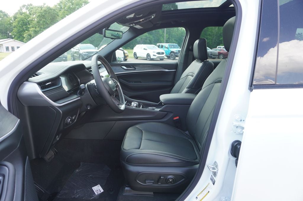 2026 Jeep Grand Cherokee GRAND CHEROKEE L LIMITED RESERVE 4X4