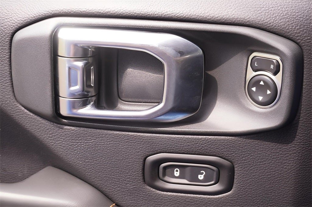 2025 Jeep Wrangler WRANGLER 4-DOOR RUBICON 392