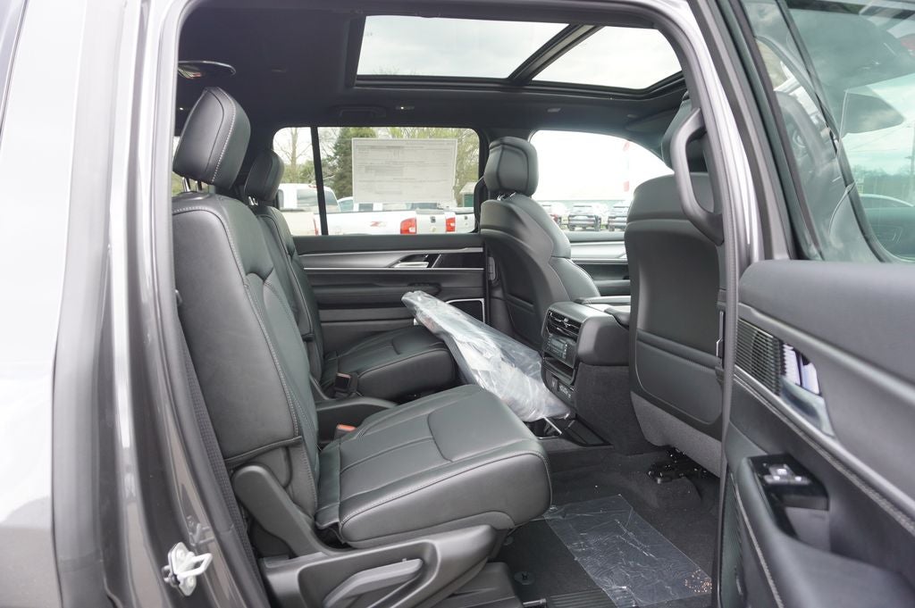 2026 Jeep Grand Wagoneer GRAND WAGONEER LIMITED ALTITUDE 4X4