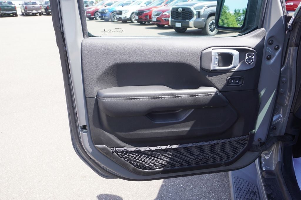 2022 Jeep Gladiator Overland 4x4