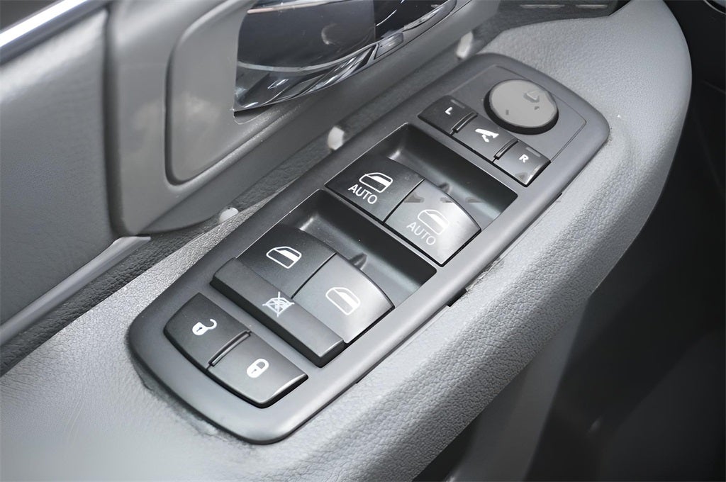 2019 RAM 1500 Classic Lone Star Crew Cab 4x4 5'7' Box