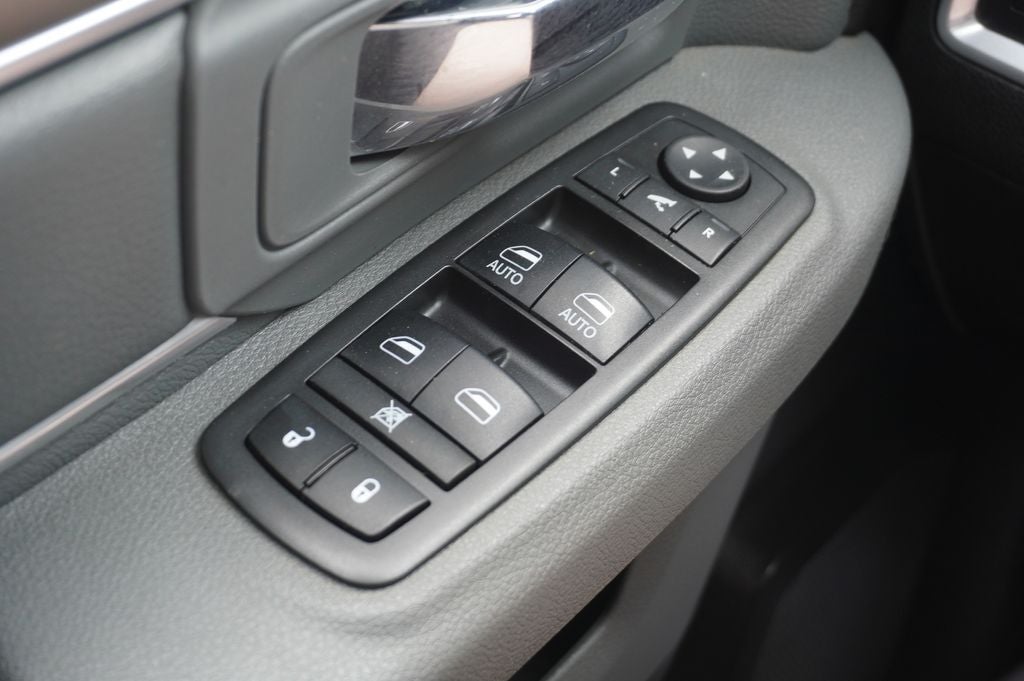 2019 RAM 1500 Classic Big Horn Crew Cab 4x4 5'7' Box