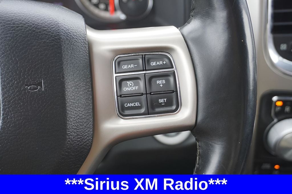 2017 RAM 1500 Laramie Crew Cab 4x4 6'4' Box