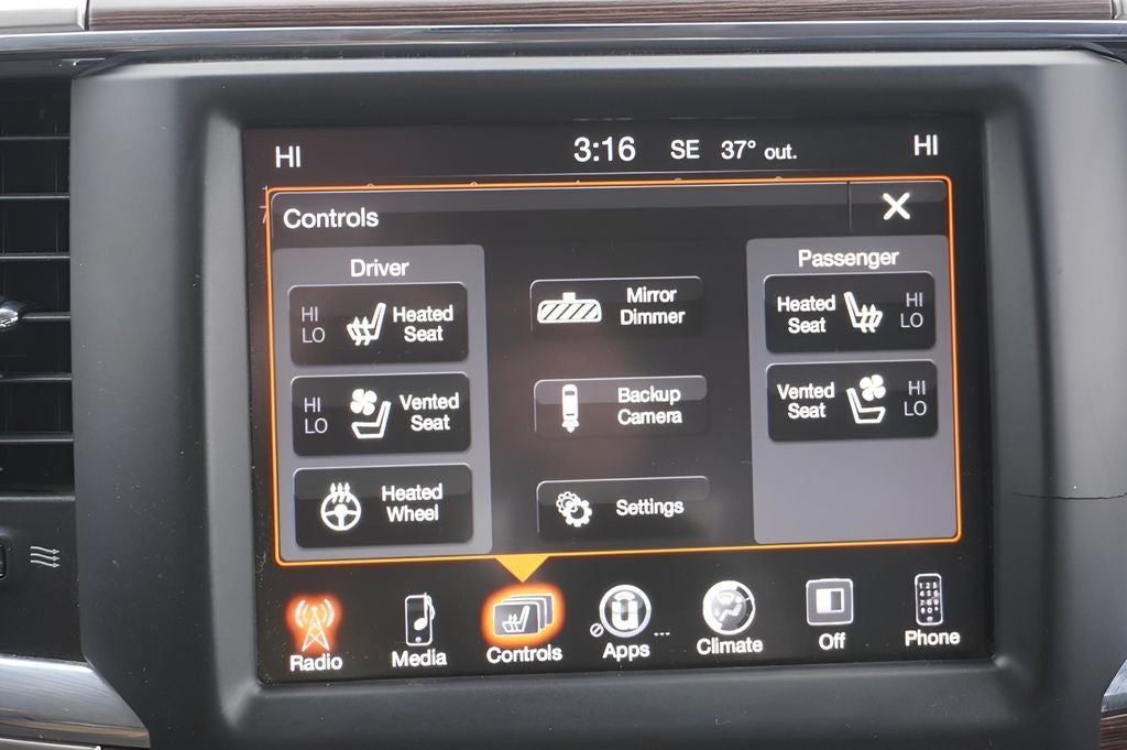 2017 RAM 1500 Laramie Crew Cab 4x4 6'4' Box