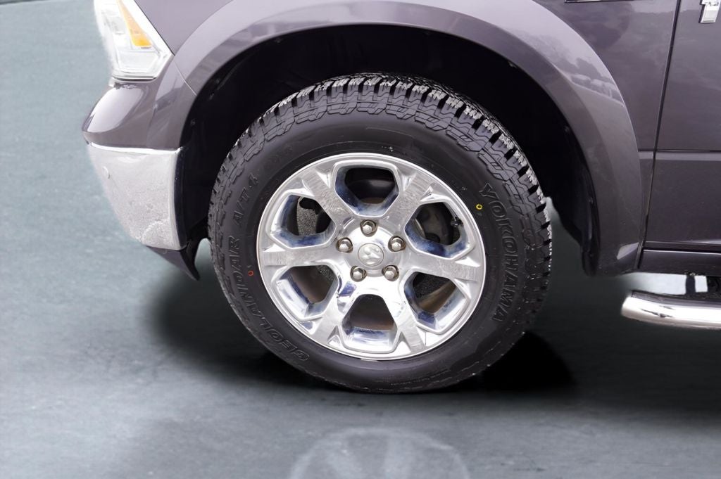 2017 RAM 1500 Laramie Crew Cab 4x4 6'4' Box