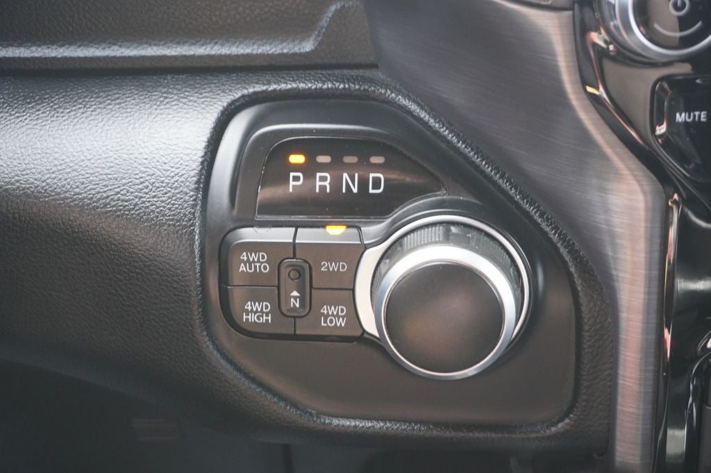 2021 RAM 1500 Big Horn Crew Cab 4x4 5'7' Box