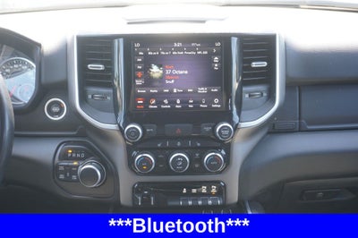 2020 RAM 1500 Big Horn Crew Cab 4x4 5'7' Box