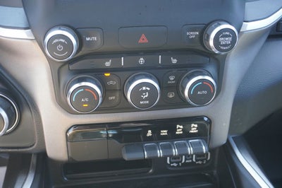 2020 RAM 1500 Big Horn Crew Cab 4x4 5'7' Box