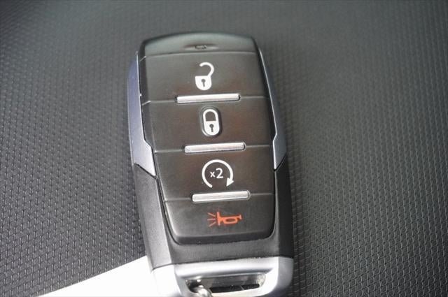 2021 RAM 1500 Big Horn Crew Cab 4x4 5'7' Box