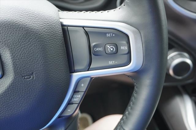 2023 RAM 1500 Big Horn Crew Cab 4x4 5'7' Box