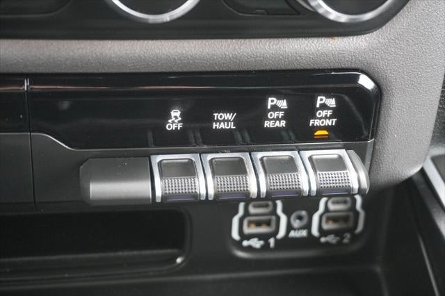 2021 RAM 1500 Big Horn Crew Cab 4x4 5'7' Box