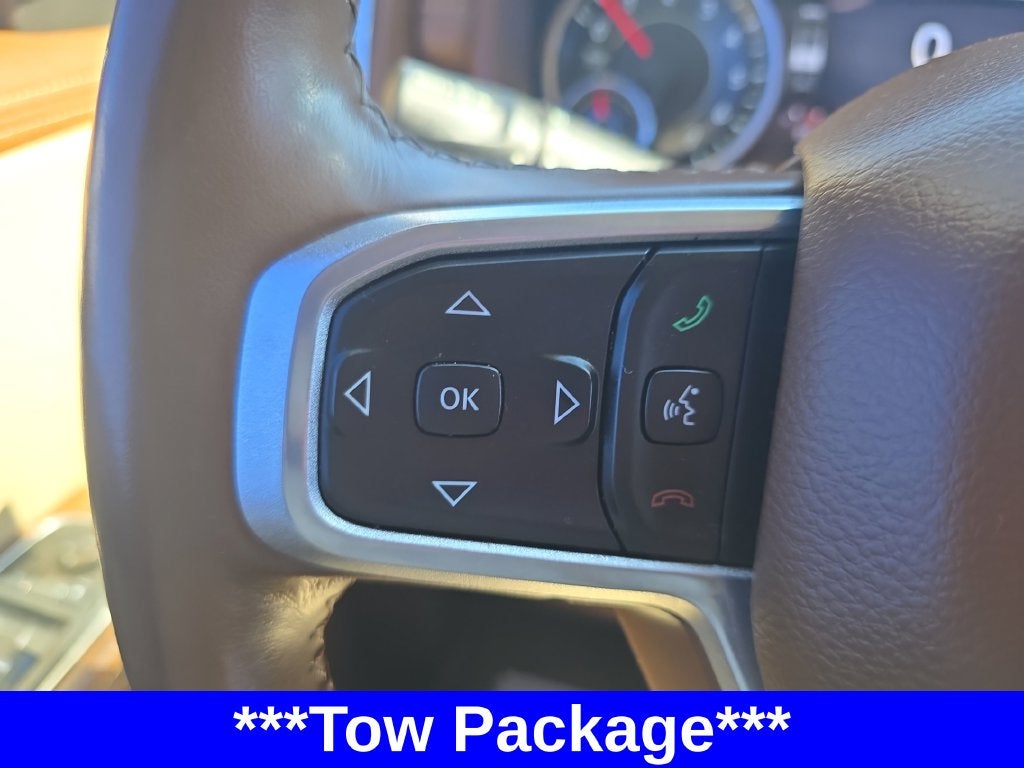 2019 RAM 1500 Laramie Crew Cab 4x4 5'7' Box