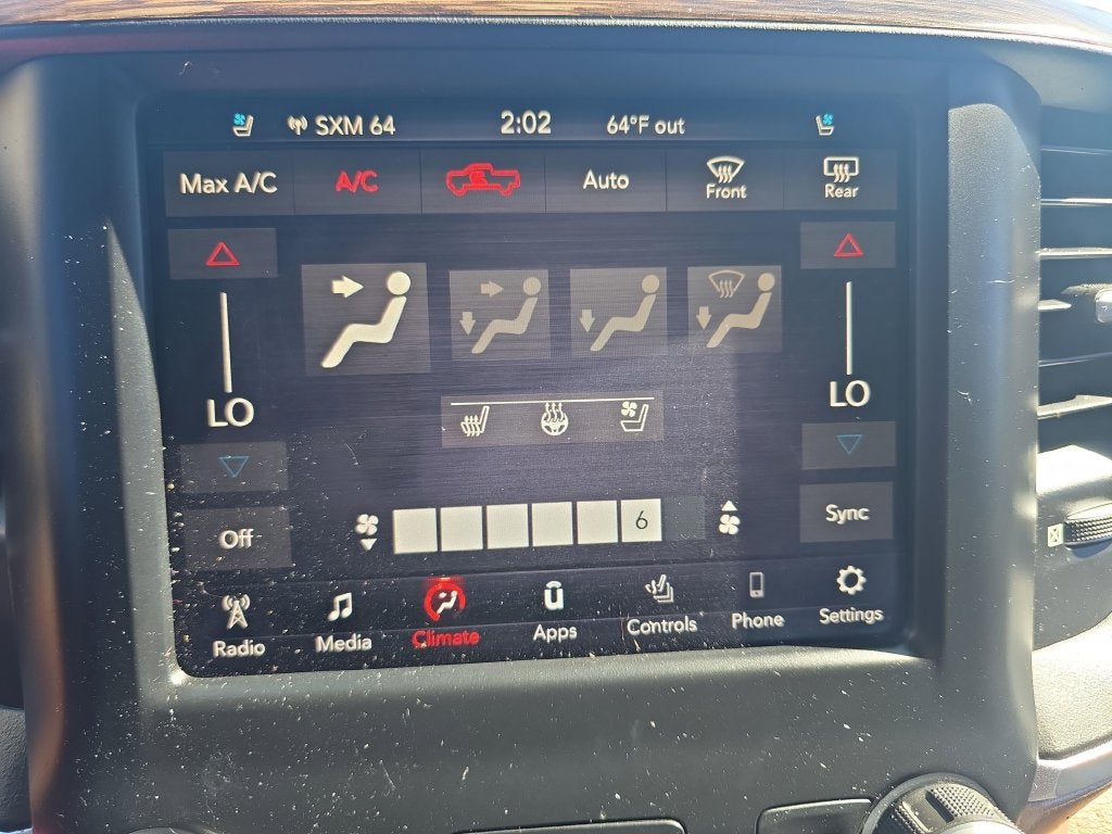 2019 RAM 1500 Laramie Crew Cab 4x4 5'7' Box