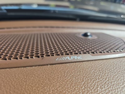 2019 RAM 1500 Laramie Crew Cab 4x4 5'7' Box