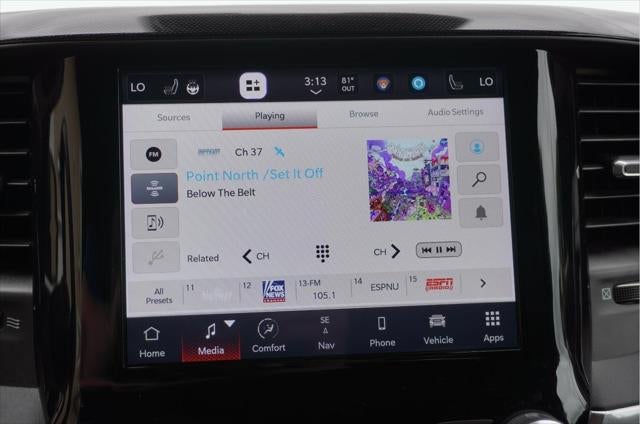 2022 RAM 1500 Laramie Crew Cab 4x4 5'7' Box