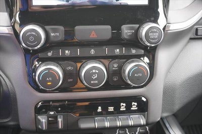 2022 RAM 1500 Laramie Crew Cab 4x4 5'7' Box