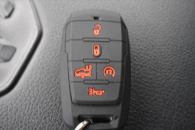 2022 RAM 1500 Laramie Crew Cab 4x4 5'7' Box