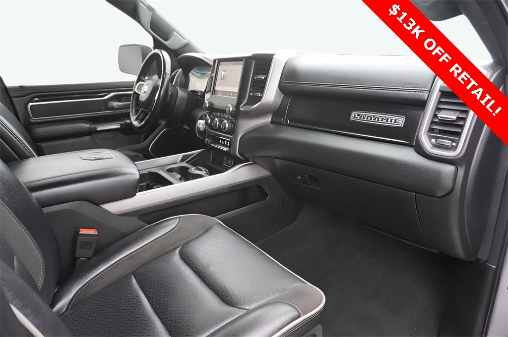 2022 RAM 1500 Laramie Crew Cab 4x4 5'7' Box