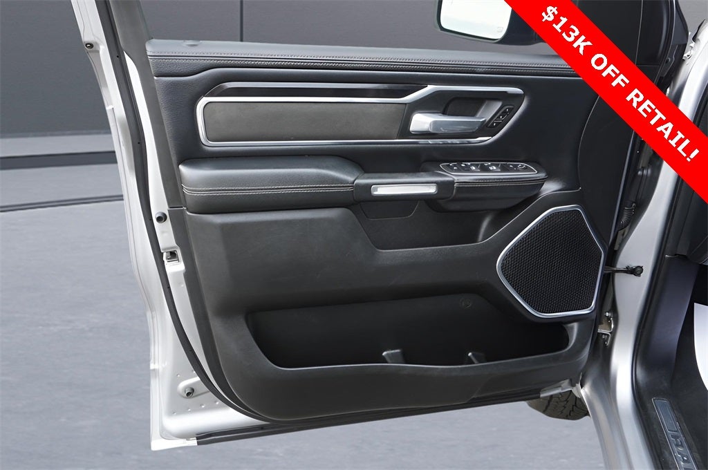 2022 RAM 1500 Laramie Crew Cab 4x4 5'7' Box