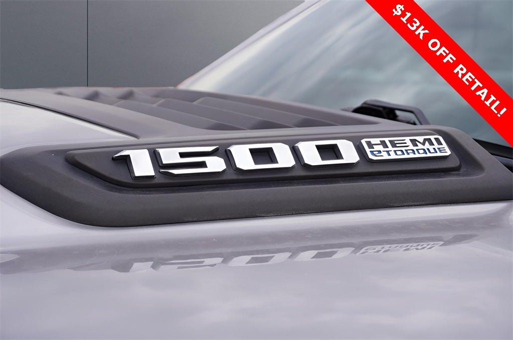 2022 RAM 1500 Laramie Crew Cab 4x4 5'7' Box