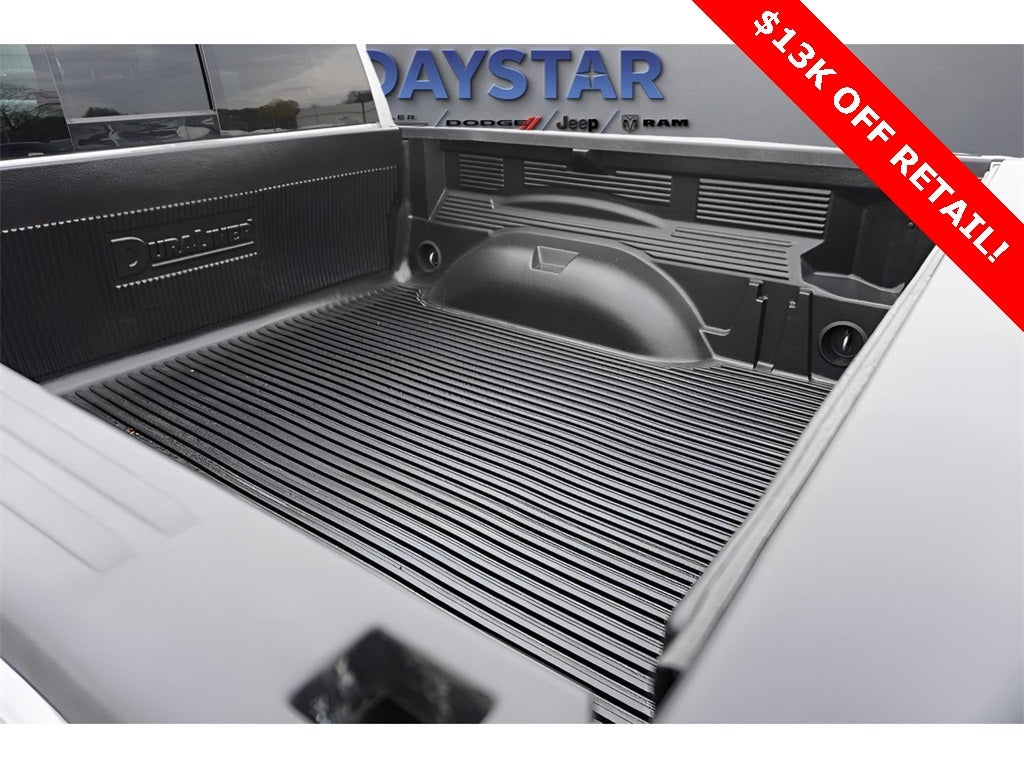 2022 RAM 1500 Laramie Crew Cab 4x4 5'7' Box