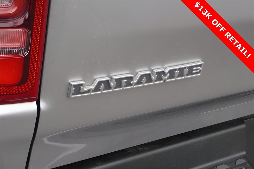 2022 RAM 1500 Laramie Crew Cab 4x4 5'7' Box