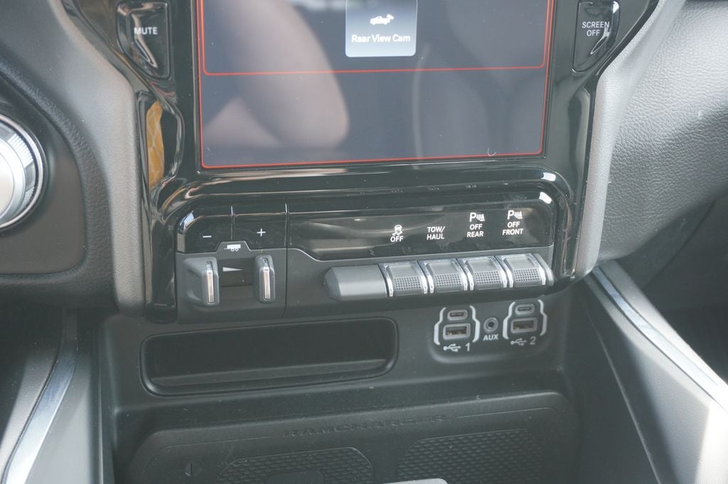 2024 RAM 1500 Laramie Crew Cab 4x4 5'7' Box