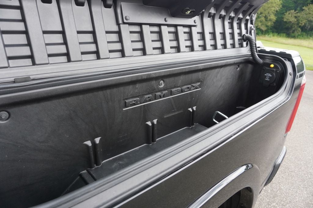 2025 RAM 1500 Tungsten Crew Cab 4x4 5'7' Box