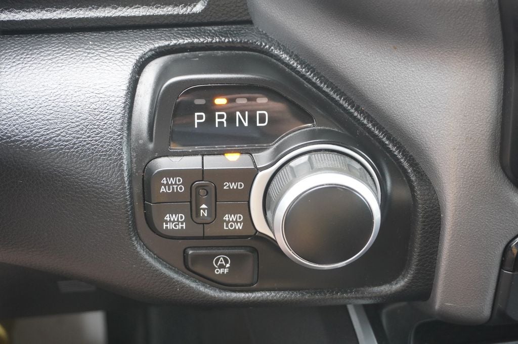 2022 RAM 1500 Big Horn Crew Cab 4x4 6'4' Box