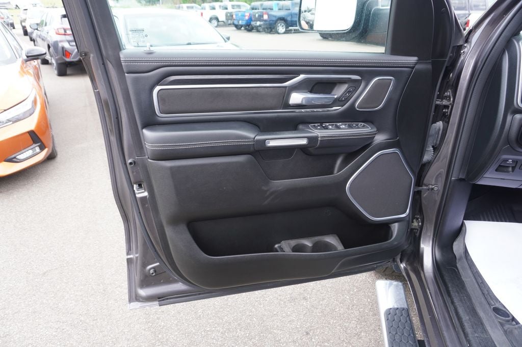 2023 RAM 1500 Laramie Crew Cab 4x4 6'4' Box