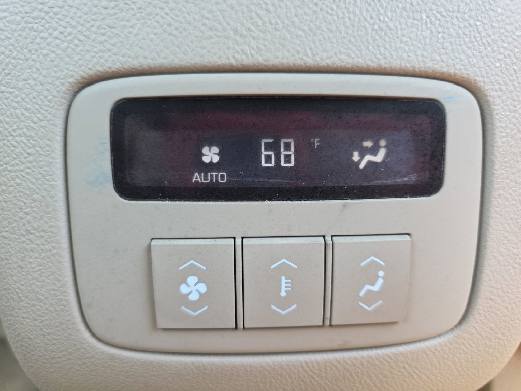 2011 Cadillac DTS Premium Collection