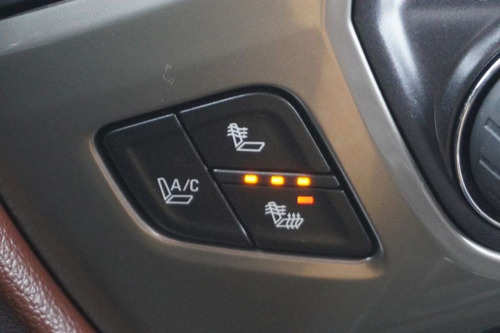 2015 Chevrolet Silverado 3500HD High Country