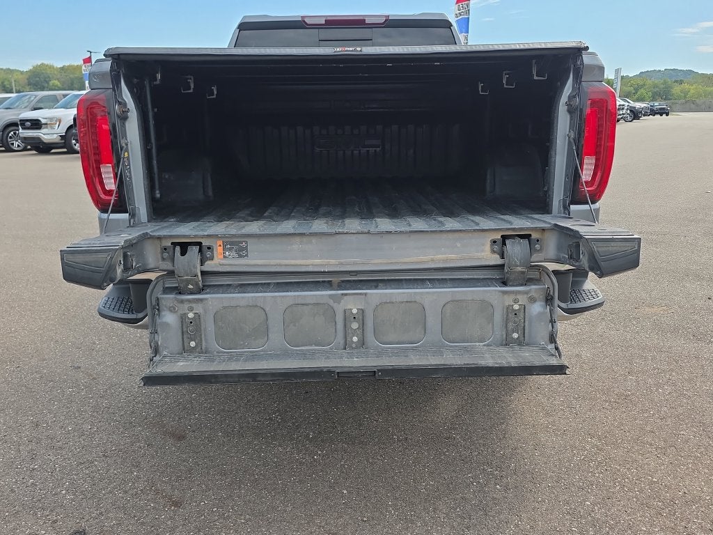 2022 GMC Sierra 1500 Limited 4WD Crew Cab Standard Box SLT
