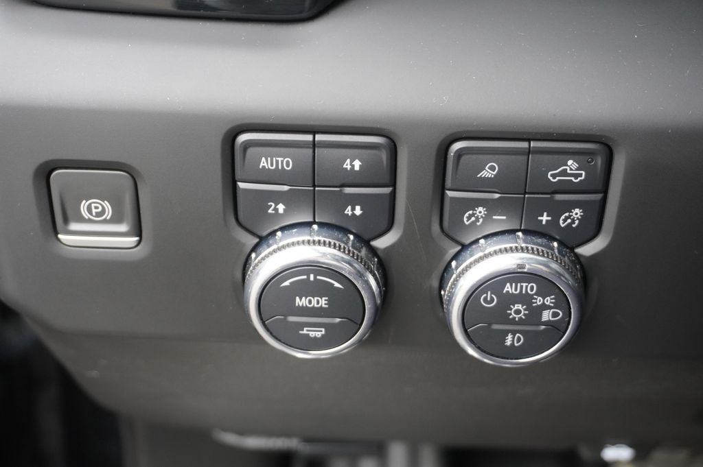 2023 GMC Sierra 1500 4WD Crew Cab Short Box AT4