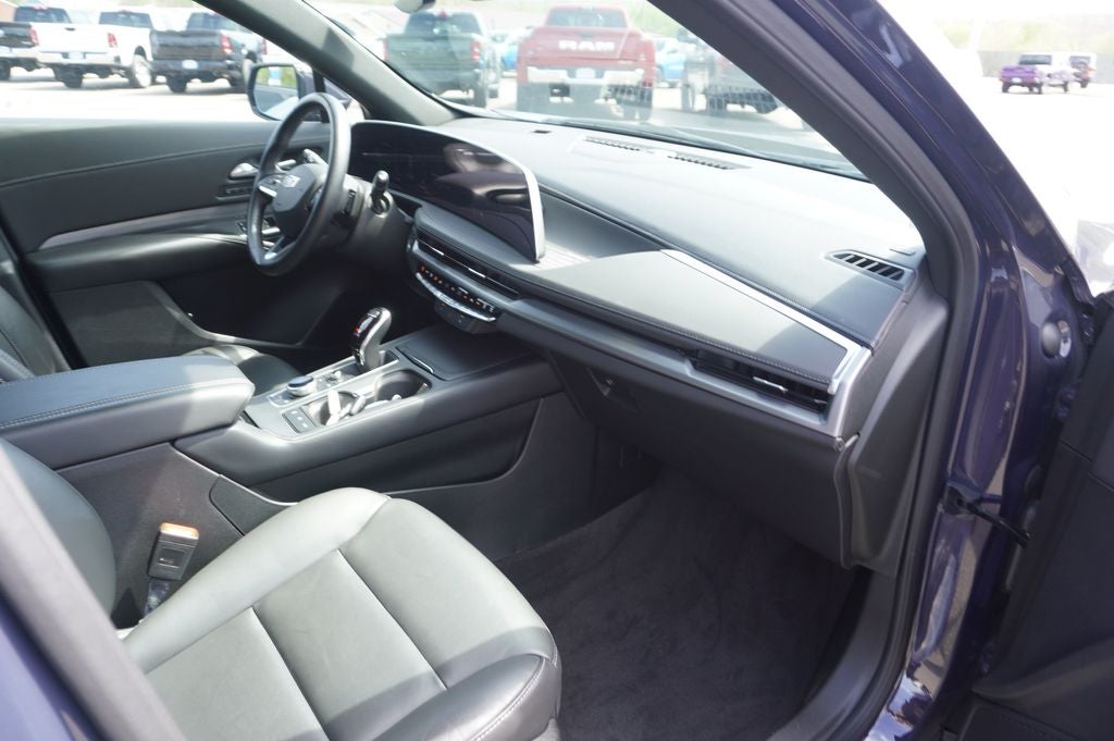 2025 Cadillac XT4 AWD Premium Luxury