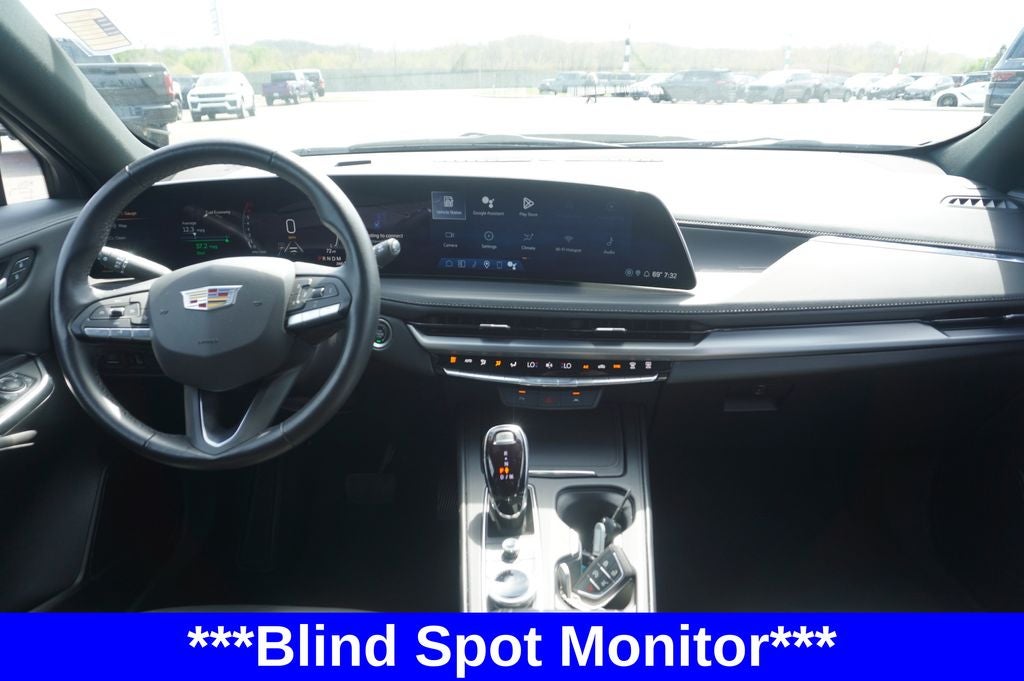 2025 Cadillac XT4 AWD Premium Luxury