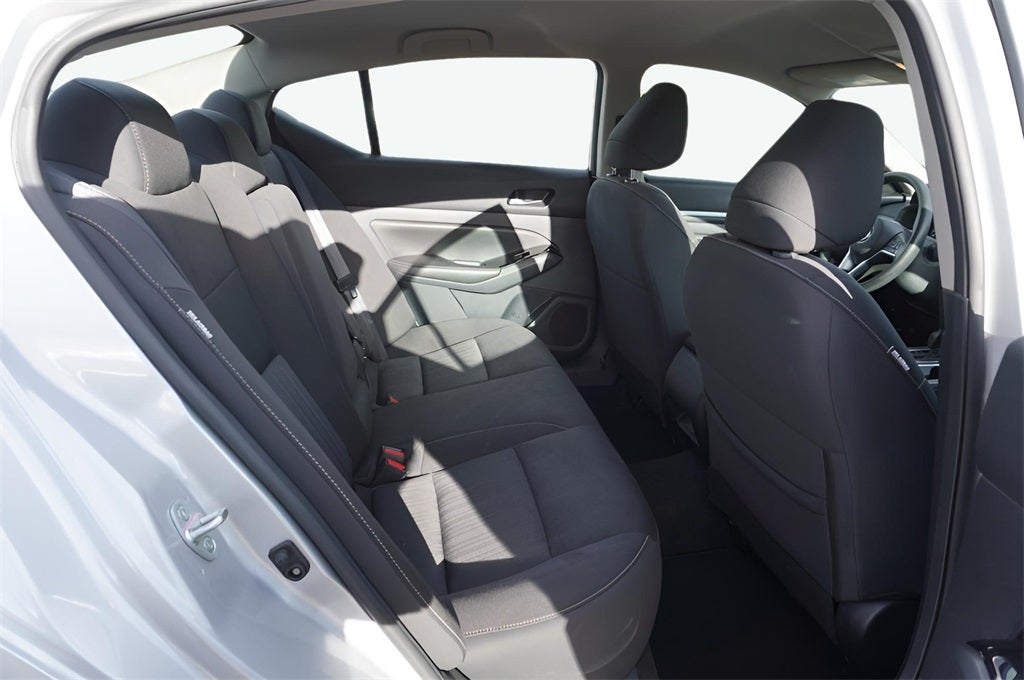 2023 Nissan Altima SV FWD