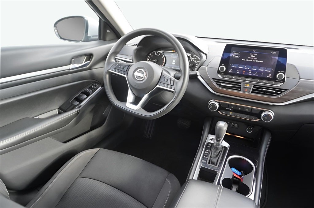 2023 Nissan Altima SV FWD