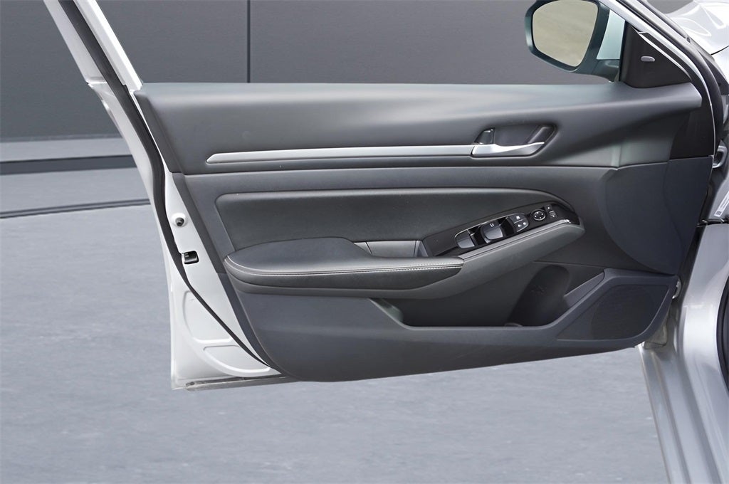 2023 Nissan Altima SV FWD