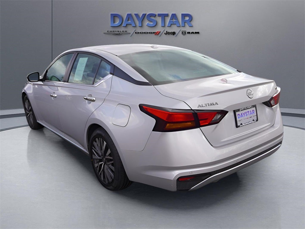 2023 Nissan Altima SV FWD